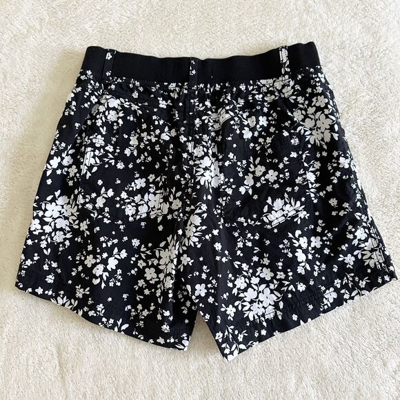 Juniper and Lime Shorts Womens Size S Black White Floral Stretch Waist Cotton - Picture 2 of 10